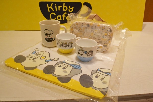 “大人かわいい”カービィをテーマにデザインされたグッズ