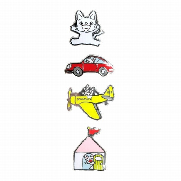 4種類のデザインから選べる「ピンズ」(各税抜400円)