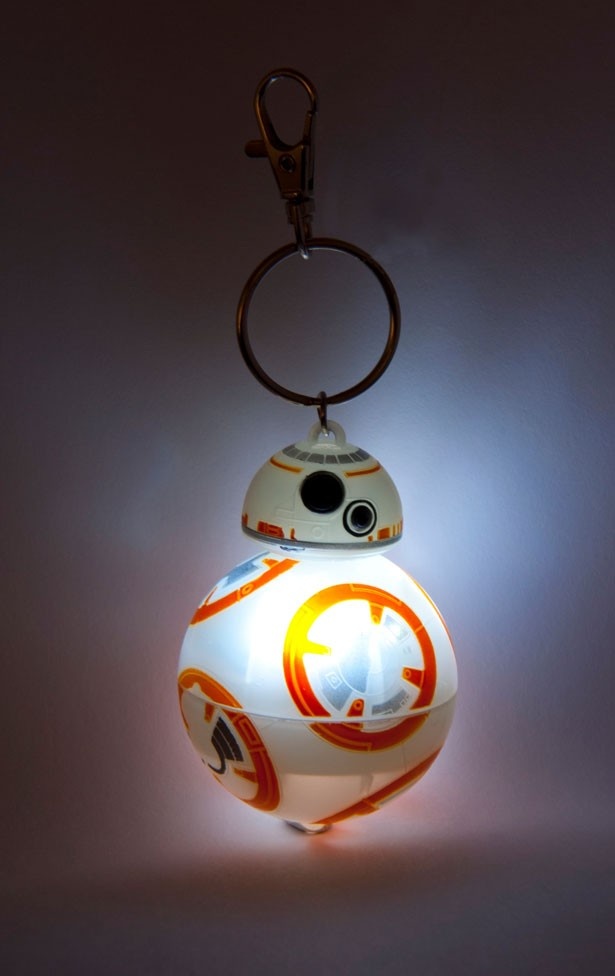「BB-8」が輝く！「ライティングキーチェーン」(1400円)