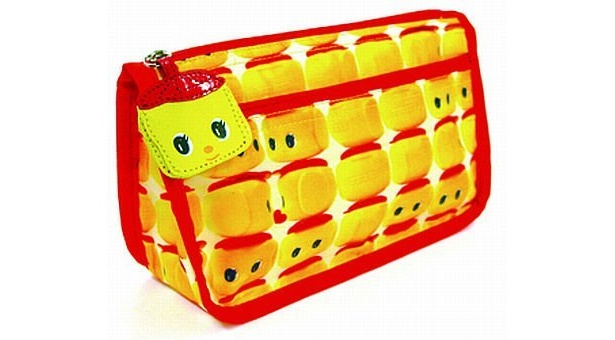 Fueki ダブルポーチはかさばるコスメや文房具入れに(819円/ROOTOTEと同柄)