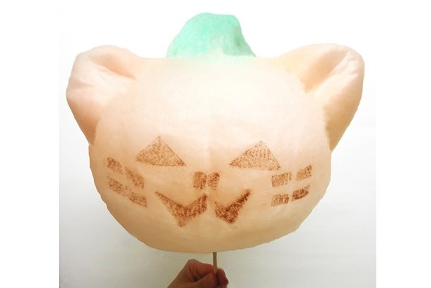 巨大綿飴の「ジャック オ ニャンタン」(700円)