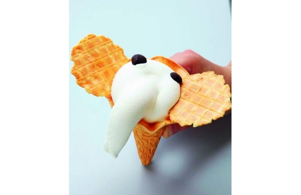 お約束ですが、ゾウノハナソフトクリーム￥350