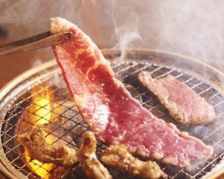 60分1500円で熟成肉が食べ放題！