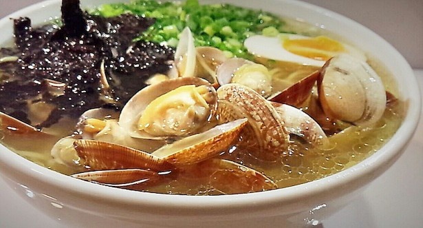 あっさり派におすすめ！「黄金スープの潮あさりらーめん」
