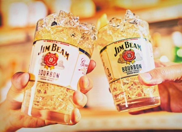 オークの香りが魅力的なジムビーム。軽やかな飲み口のハイボールで楽しみたい