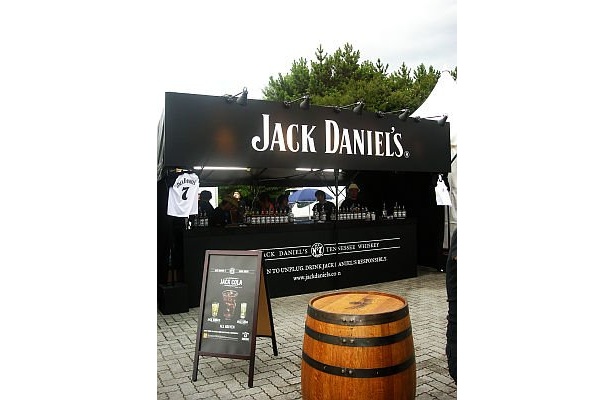 ジャックダニエルブースは黒がベースのかっこよさ！思わず買っちゃう？