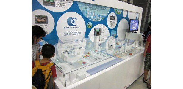 電気自動車社会の模型もできていました