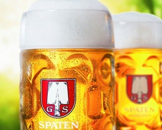 ドイツの祭りで飲まれる本場のビールが梅田で解禁