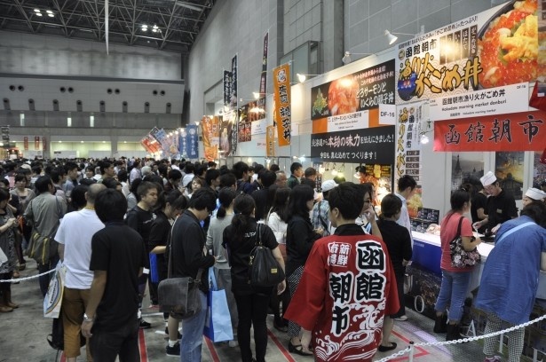 全国各地のどんぶりメニューの中からお気に入りを選ぶのも楽しそうだ