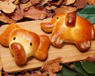 吉祥寺の新名物パン！「ぞうのはな子」や「スワンボート」が登場