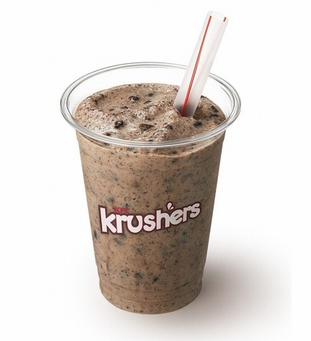 【写真を見る】シェイクでもスムージーでもないKrushersの定番フレーバー「クッキー＆クリーム」(350円)