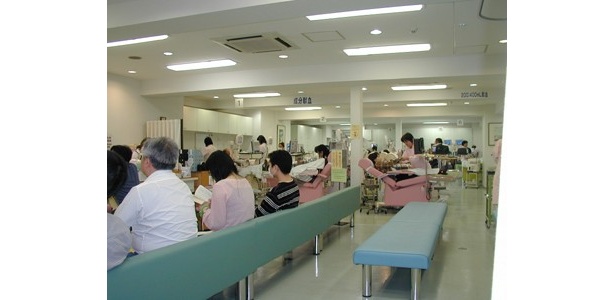 1日約200人が訪れるという新宿東口献血ルーム