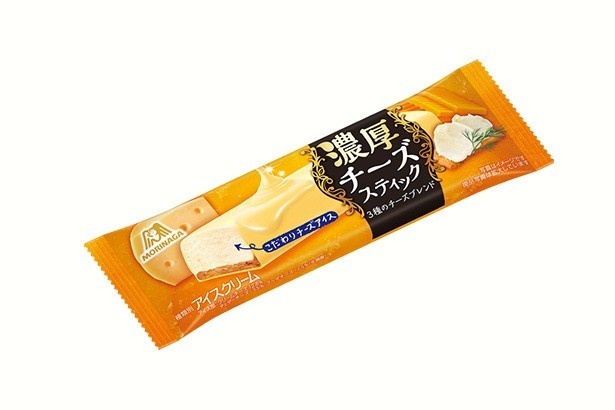 クリームチーズとチェダーチーズ、ゴーダチーズという3種類のチーズをブレンドしたアイス/森永製菓「チーズスティック」(151円)