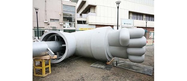 鉄人28号18mモニュメントの腕