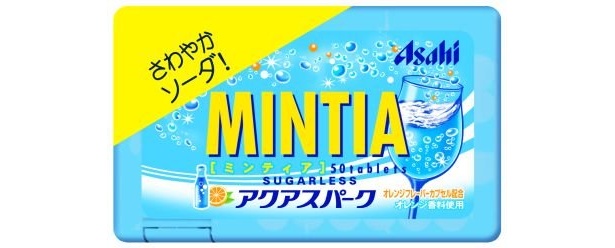 オレンジフレーバーカプセル配合の「ミンティア アクアスパーク」