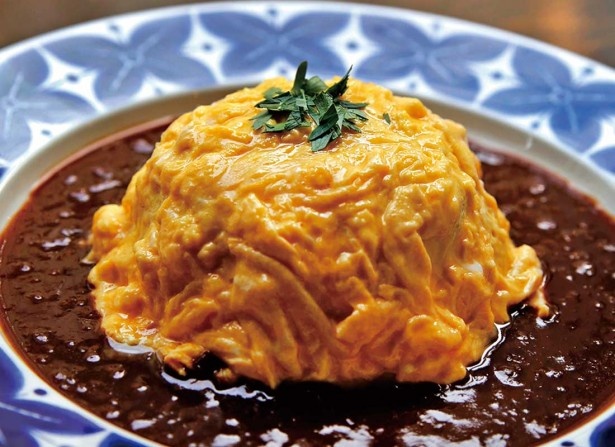 ROUGH RAREでも一番人気のオムライスに、神戸長田の味をプラスしてアレンジ