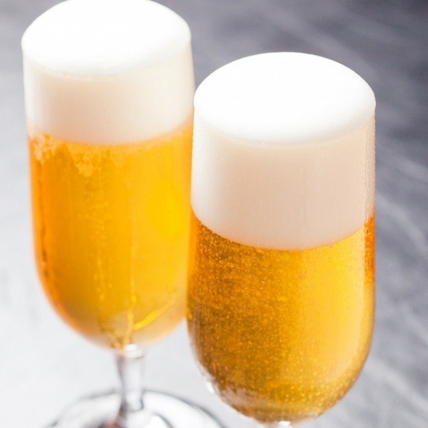 【写真を見る】飲み放題は、10月の平日に限り1280円で利用できる