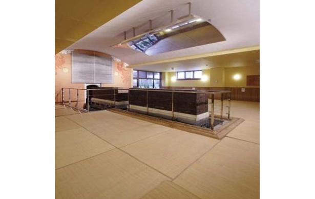 厚木天然温泉　ほの香の「麦飯石サウナ」日本初の可動式で、100畳敷き！ 遠赤外線で体の芯まで熱が浸透し、汗と老廃物が出る