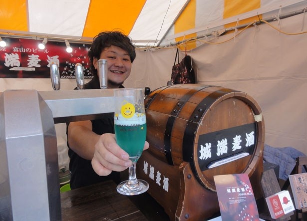 富山・城端麦酒の「Great Blue」は、スッキリした味わいのフルーツビール