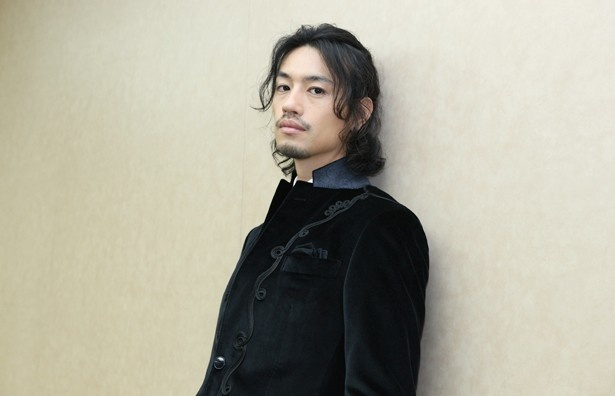 TAKAHIRO&登坂広臣とについて「2人のことを知りたくて、彼らの楽曲を聞いたりして研究しました」と語る斎藤