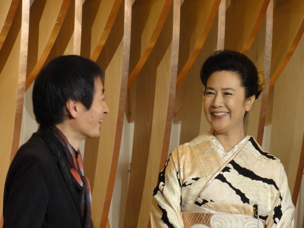 同映画祭アンバサダーの名取裕子(写真右)