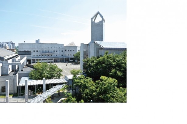 甲子園球場の約4倍の広さを誇る広大なキャンパス。学生たちによるイベント数は150を超える