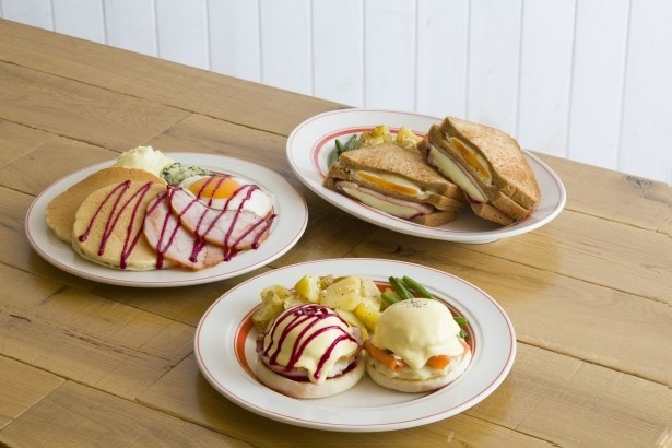 ターキーやマッシュポテト、クランベリーソースなどをふんだんに使用したEggs’n Thingsの期間限定メニュー