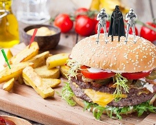 弁当箱から帝国軍が攻めてくる！リアル過ぎてビビるスター・ウォーズのつまようじ