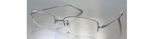 ビジネスシーンにおすすめのデザイン「ピュアチタン0903N」