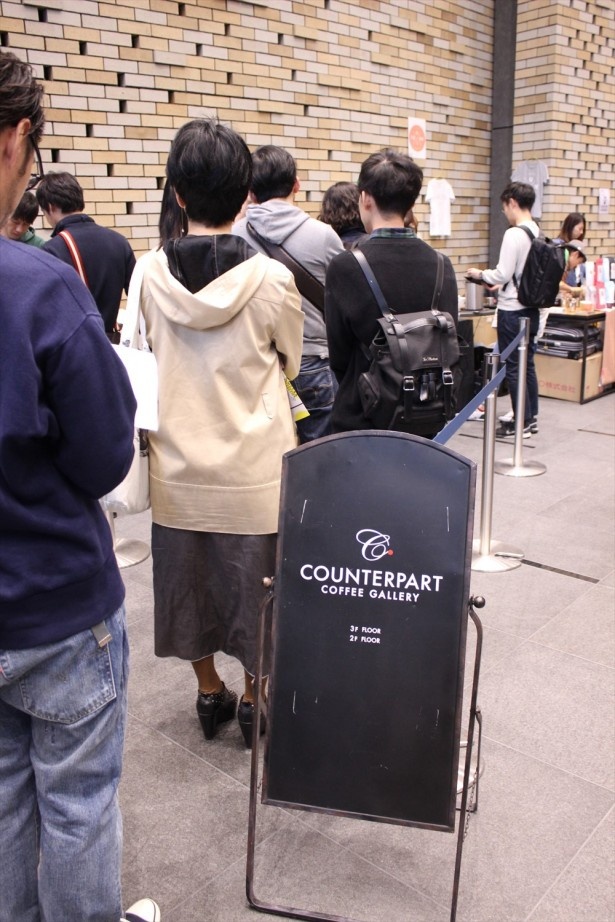 本イベントのコーヒーを監修する「COUNTERPART COFFEE GALLERY」にも多くの人が並ぶ