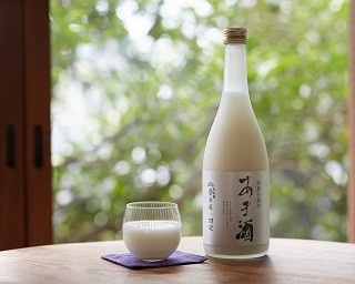 「老舗和菓子屋」と「獺祭」がコラボ！極上のあま酒が誕生