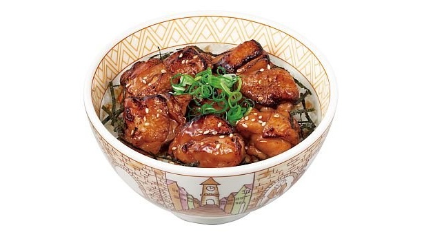 “キング”の次は“ヘルシー”!? すき家「炭火やきとり丼」登場