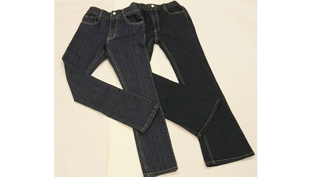 ガールズ用の「チャイルド デニムパンツ」。年間販売目標は男女合わせて約8万枚