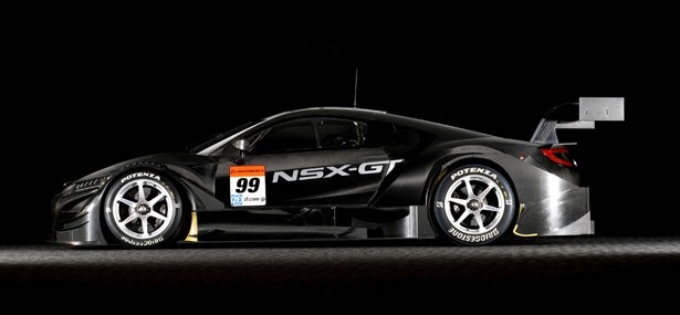 スラントしたルーフ形状、フローティングCピラーなど、NSXのデザインを継承