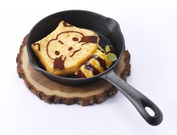 【写真を見る】ふわとろ食感のフレンチトーストにかわいいラスカルの顔が描かれた「ラスカルのフレンチトースト」(価格未定)