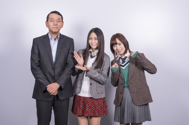高柳明音(写真右)と古畑奈和(同中)が「第9回夜景鑑賞士検定3級」を目指す！