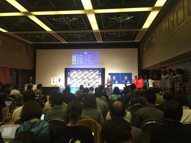 【写真を見る】多くの報道陣が集結したメンバー発表会見
