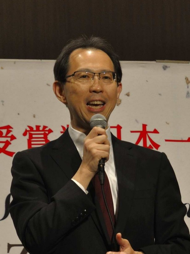 福島県の現状と課題、将来への取り組みについて語った内堀福島県知事(写真は交流会）