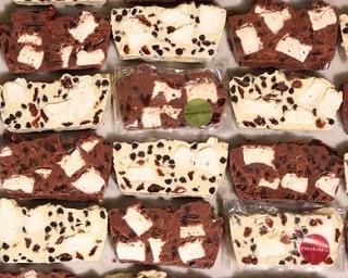 人気のチョコスイーツに秋冬限定ラムレーズン登場