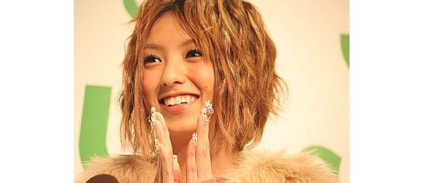 春日さんの復帰に拍手で喜ぶアッキーナ