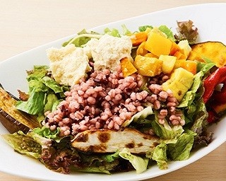 発酵食品を使ったスタイリッシュなカフェが登場！