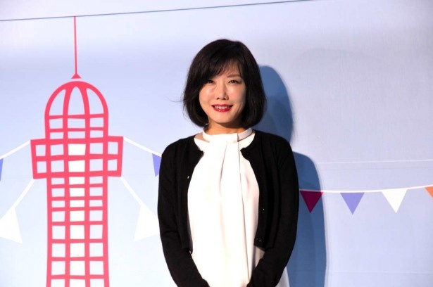 脚本家の吉田智子は「主人公のてんを中心に、夫婦の深い愛を描くが、時に三角関係や四角関係などハラハラドキドキの展開になることも。でも、愛情あふれるドラマです」と語る