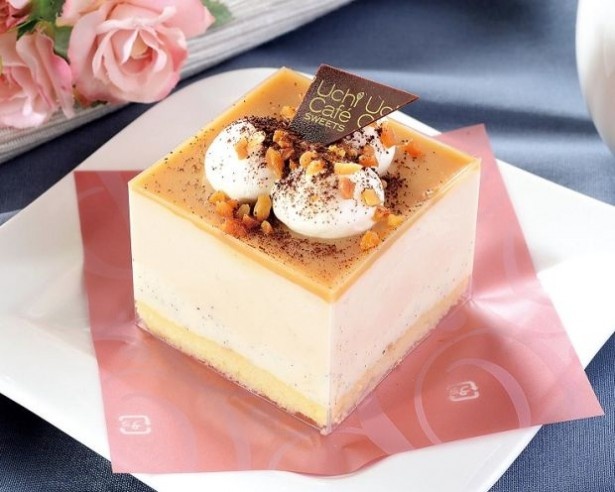 【写真を見る】「ブロンドチョコのスペシャルケーキ」(330円)