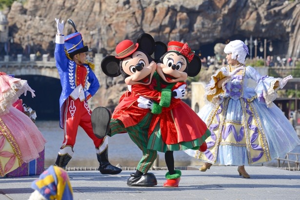 ミッキー＆ミニーはクリスマスもラブラブ♡