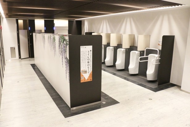 ピカピカに保たれたNEOPASA岡崎のトイレ内