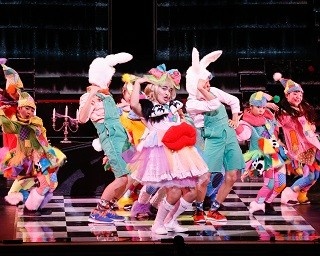 加藤諒の動画で踊りをマスター！「まゆ毛太い」のフラッシュモブに参加しよう