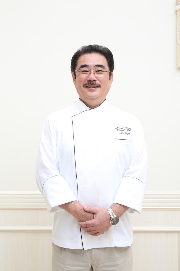 「伝統的なフランス料理に、独自のアレンジを加えた料理の数々をご用意しました！」と、菅 広典シェフ