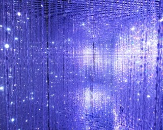 チームラボの技術を結集したデジタル展覧会
