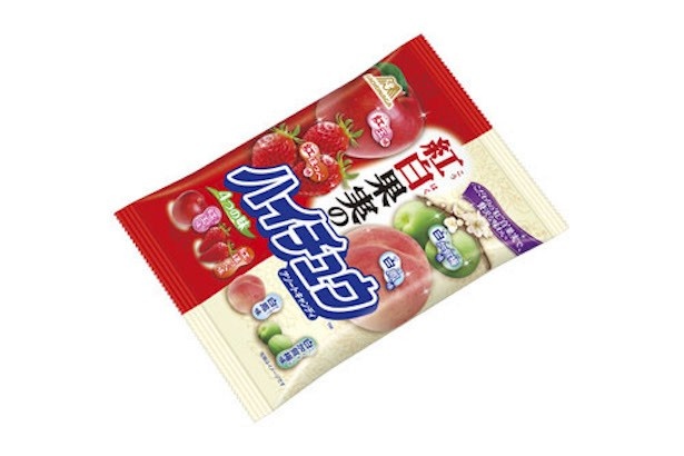 「紅白果実のハイチュウアソート(216円)」はおめでたい気分を味わえる4種類の果実！