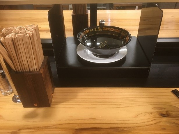 【写真を見る】世界初「走るラーメン」